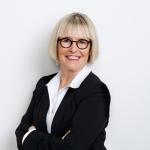 Kuvassa Laila Walldén.