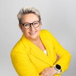 Kuvassa Pia Helminen.