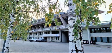 Tampereen stadionin ja liikuntapalvelujen sisäänkäynti.