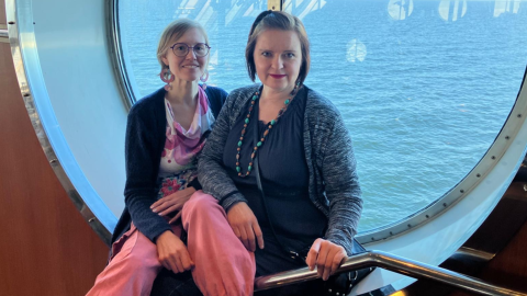 Jenni Sillantaka ja Päivi Sormunen auttavat asiakkaita löytämään oman polkunsa kohti työtä.