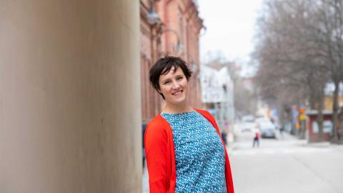 Ympäristöjohtaja Miira Riipinen Finlaysonin ympäristössä.