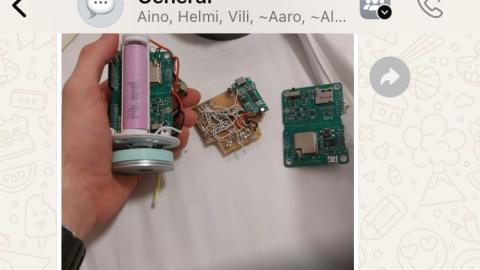 Kuvassa osa Clasun opiskelijoiden tölkkisatelliitista