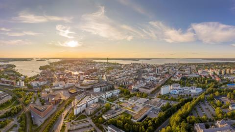 Laaja ilmakuva Tampereen keskustasta