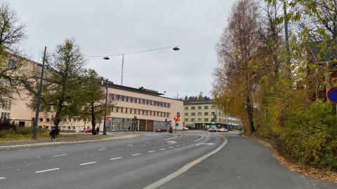Satakunnankadun ja Pirkankadun risteysalue syksyllä kuvattuna.