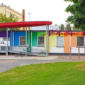 Nekalan konttikirjasto ulkoa.