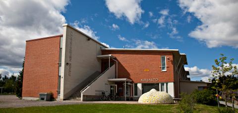 The exterior of the Kämmenniemi Library.