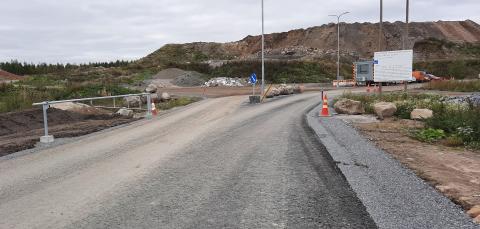 Maanvastaanottoalue ja sinne johtava tie.