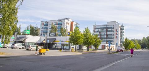 Liikekeskus Kaukajärven keskustassa.