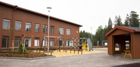 Ojalan päiväkoti ja piha.