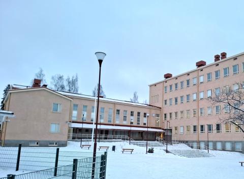 Kissanmaan koulu talviaikaan.