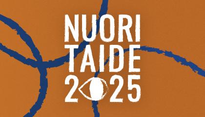 Rusehtavalla taustalla sinisiä kaaria, joiden päällä lukee Nuori Taide 2025. 