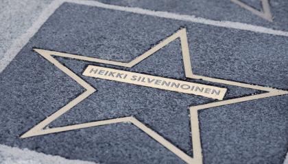 Tähtikadun tähti, jossa lukee Heikki Silvennoinen