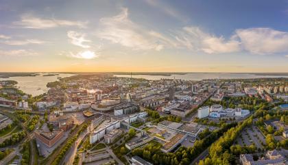 Laaja ilmakuva Tampereen keskustasta