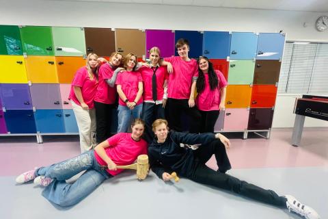 Klassillisen lukion tuutoreita ja opiskelijakunnan johtoa lukuvuonna 2024 - 25.