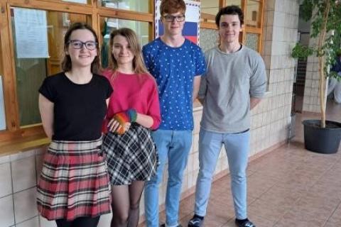 Opiskelijoita Tsekissä